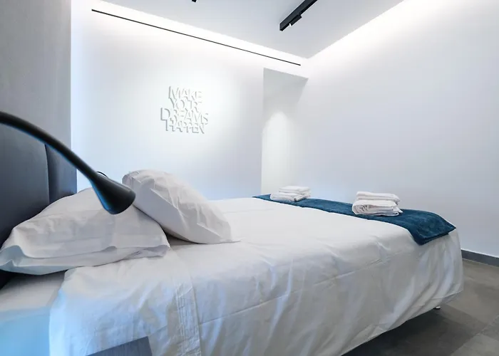 アパート Gaia Seaview 2 ラルナカ